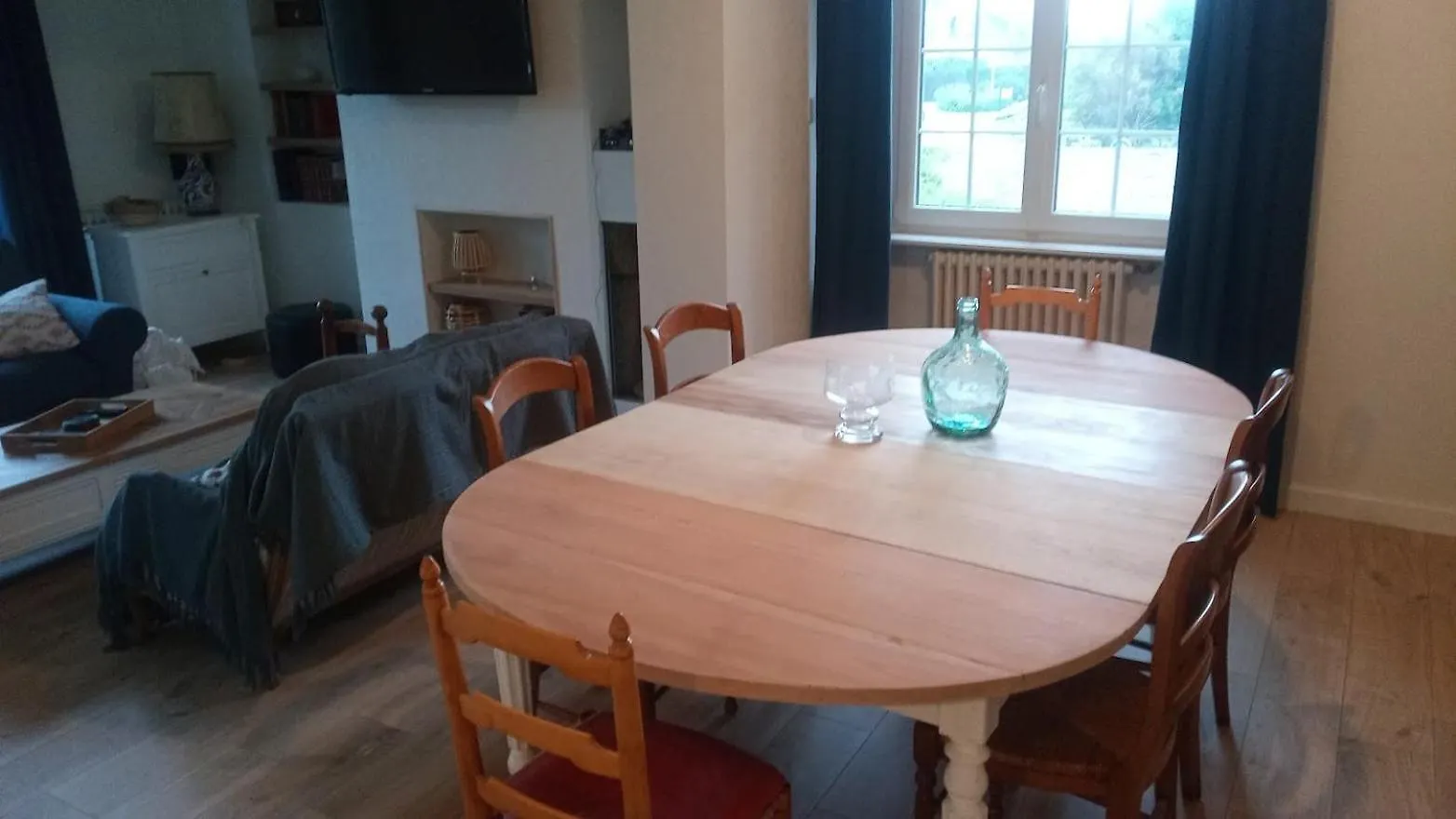 Semesterbostad Ploubalay Chambres Cuisine Sejour
